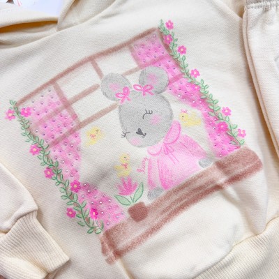 Conj. Blusa de Moletom com Capuz Ratinha e Calça com Flores - Areia